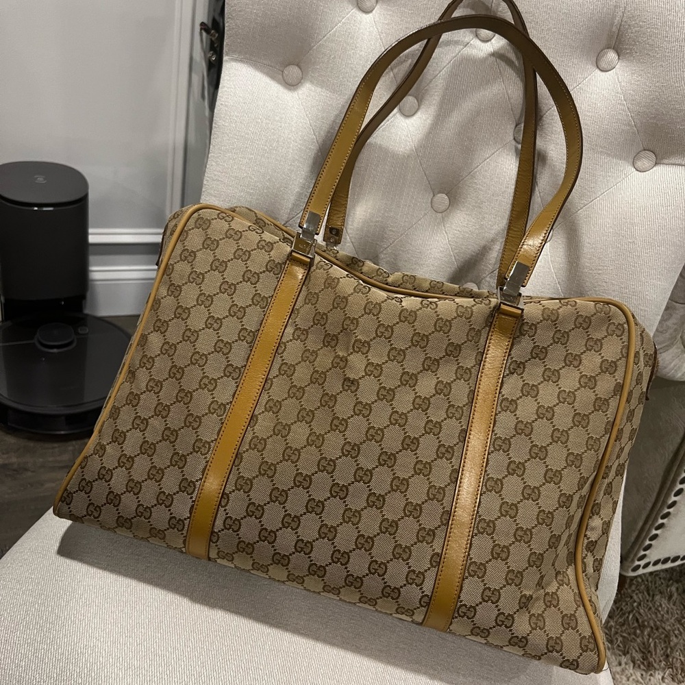 Gucci monogram carry on bag 💼